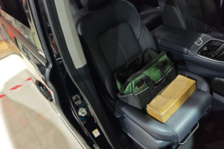 Used GAC Trumpchi M8 2023 Lingxiu Series 390T Deluxe Edition Right Front Seat