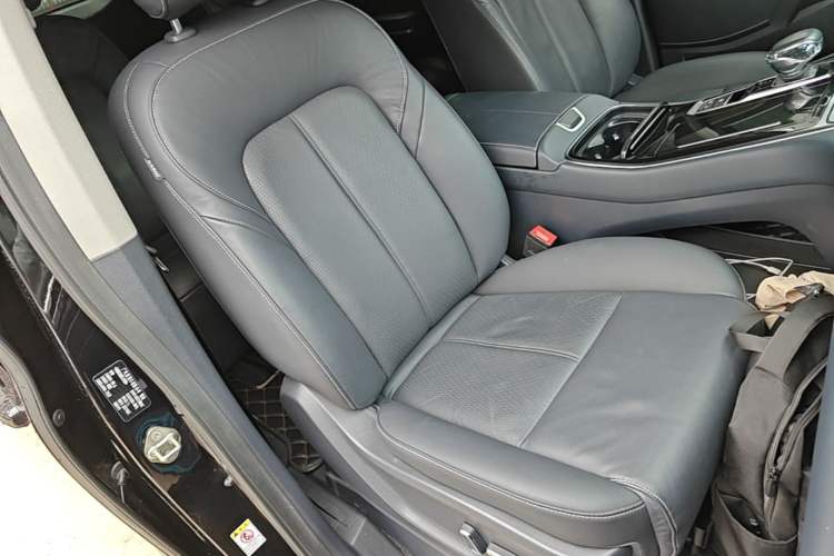 Used GAC Trumpchi M8 2023 Master Series 390T Ultimate Edition Right Front Seat