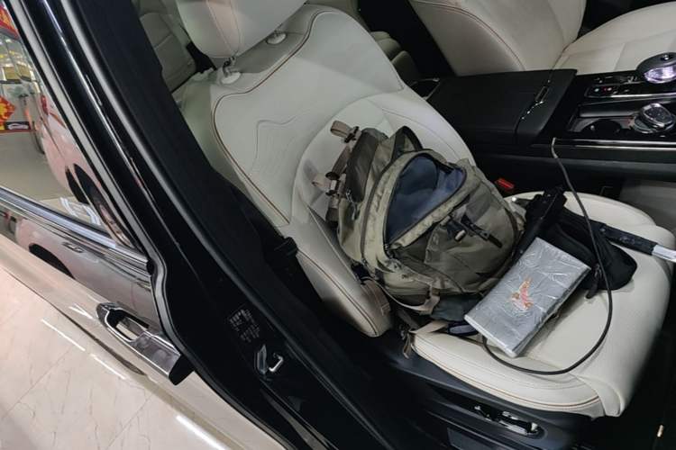 Used GAC Trumpchi M8 2023 Zongshi Series Dual-Motor Flagship Edition Right Front Seat