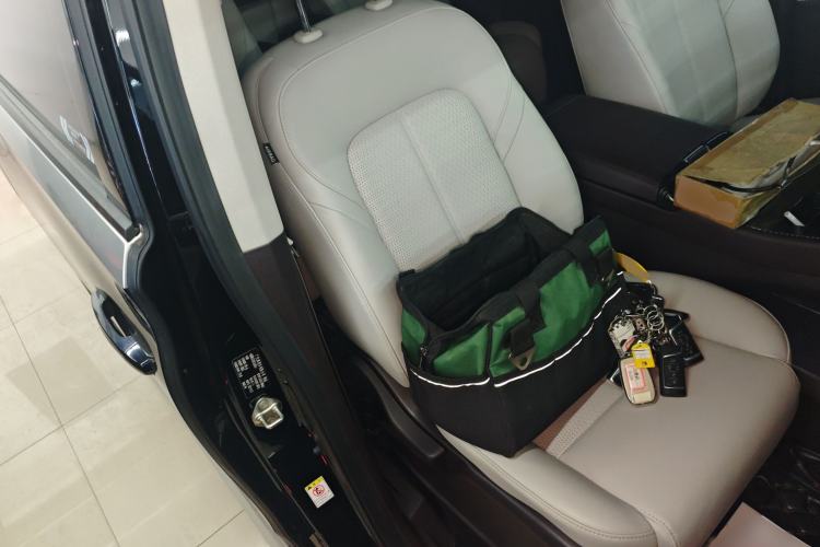 Used GAC Trumpchi M8 2023 Lingxiu Series 390T Prestige Edition Right Front Seat