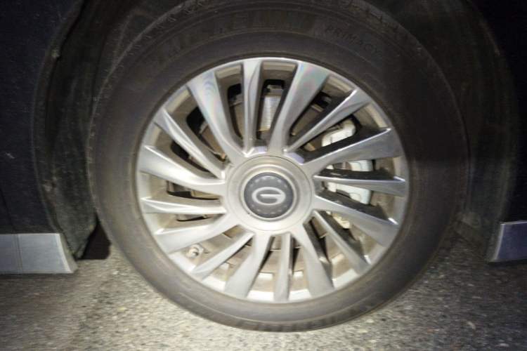 Used GAC Trumpchi M8 2023 Zongshi Series Dual-Motor Supreme Edition Right Front Wheel Hub