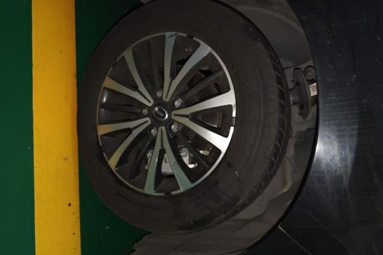 Used GAC Trumpchi M8 2023 Lingxiu Series 390T Luxury Edition Right Front Wheel Hub