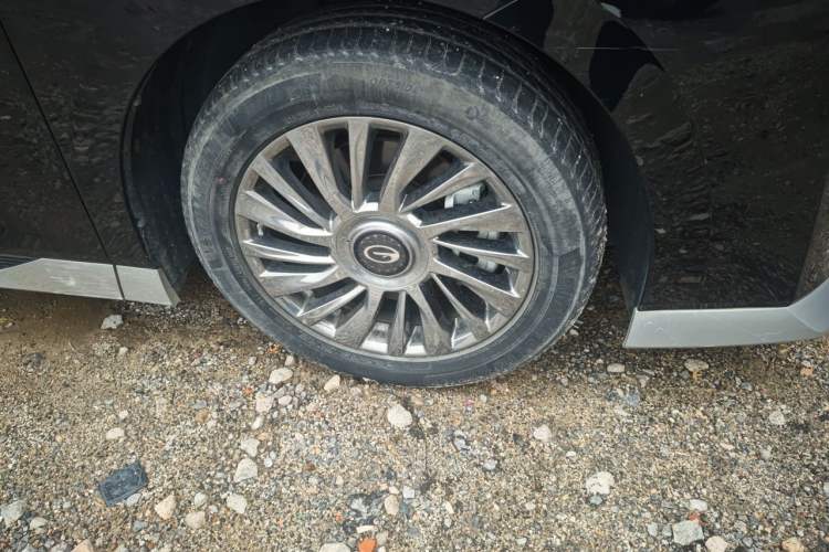Used GAC Trumpchi M8 2023 Zongshi Series 400T Flagship Edition Right Front Wheel Hub