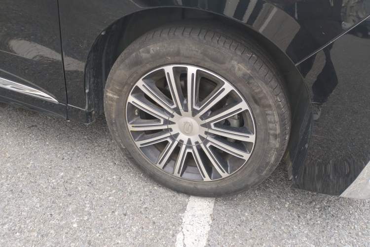 Used GAC Trumpchi M8 2023 Lingxiu Series 390T Prestige Edition Right Front Wheel Hub