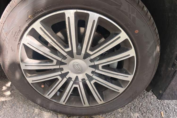 Used GAC Trumpchi M8 2023 Lingxiu Series 390T Ultimate Edition Right Front Wheel Hub