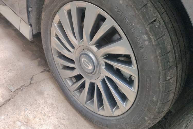 Used GAC Trumpchi M8 2023 Zongshi Series Dual-Motor Flagship Edition Right Front Wheel Hub