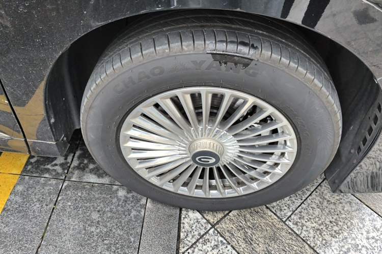 Used GAC Trumpchi M8 2023 Lingxiu Series 390T Deluxe Edition Right Front Wheel Hub