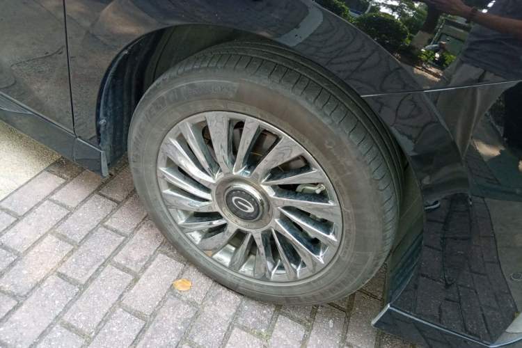 Used GAC Trumpchi M8 2023 Zongshi Series 400T Flagship Edition Right Front Wheel Hub