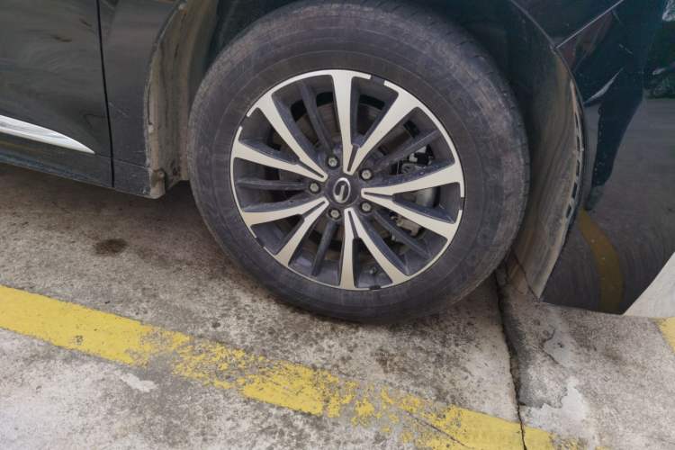 Used GAC Trumpchi M8 2023 Lingxiu Series 390T Luxury Edition Right Front Wheel Hub