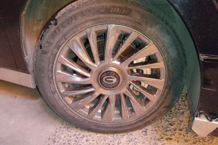 Used GAC Trumpchi M8 2023 Zongshi Series Dual-Motor Supreme Edition Right Front Wheel Hub