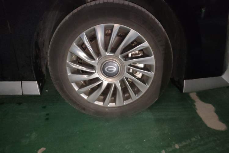 Used GAC Trumpchi M8 2023 Zongshi Series 400T Ultimate Edition Right Front Wheel Hub