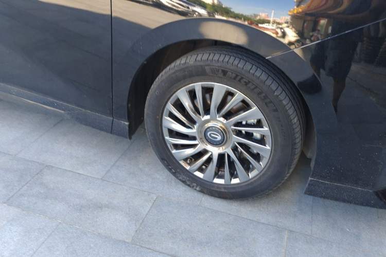 Used GAC Trumpchi M8 2023 Zongshi Series 400T Flagship Edition Right Front Wheel Hub