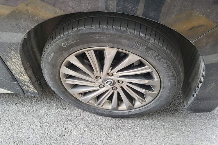 Used GAC Trumpchi M8 2023 Master Series 390T Ultimate Edition Right Front Wheel Hub