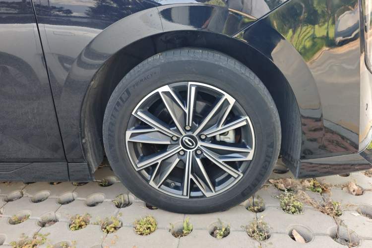 Used GAC Trumpchi M8 2023 Zongshi Series 400T Ultimate Edition Right Front Wheel Hub