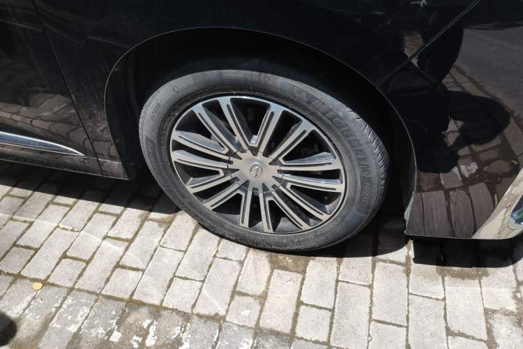 Used GAC Trumpchi M8 2023 Lingxiu Series 390T Ultimate Edition Right Front Wheel Hub