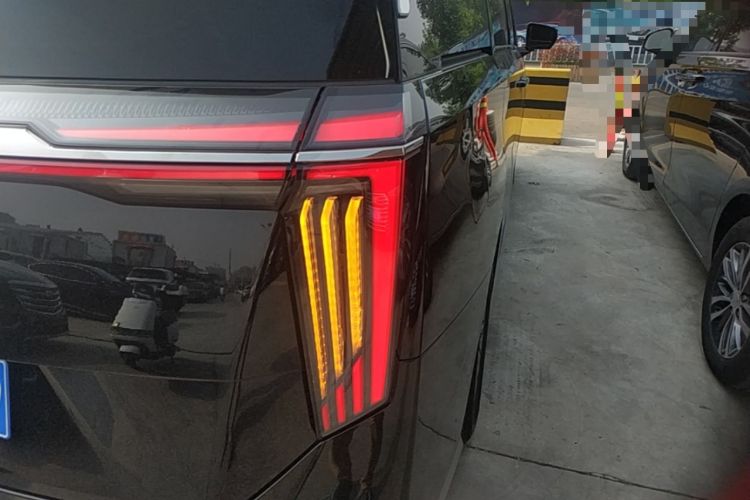 Used GAC Trumpchi M8 2023 Zongshi Series 400T Ultimate Edition Right Rear Taillight