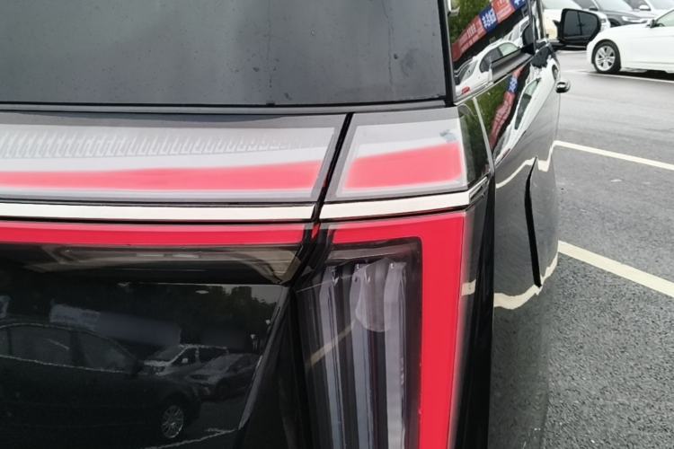 Used GAC Trumpchi M8 2023 Zongshi Series 400T Flagship Edition Right Rear Taillight