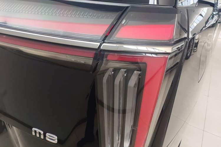 Used GAC Trumpchi M8 2023 Zongshi Series 400T Ultimate Edition Right Rear Taillight