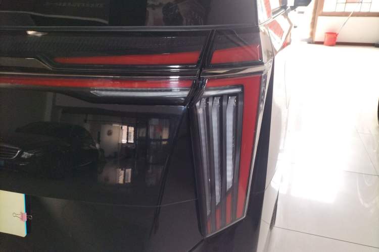 Used GAC Trumpchi M8 2023 Zongshi Series 400T Flagship Edition Right Rear Taillight