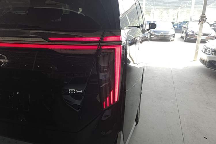 Used GAC Trumpchi M8 2023 Zongshi Series 400T Ultimate Edition Right Rear Taillight