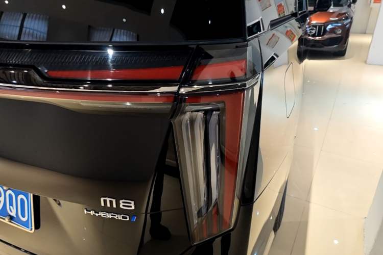 Used GAC Trumpchi M8 2023 Zongshi Series Dual-Motor Supreme Edition Right Rear Taillight