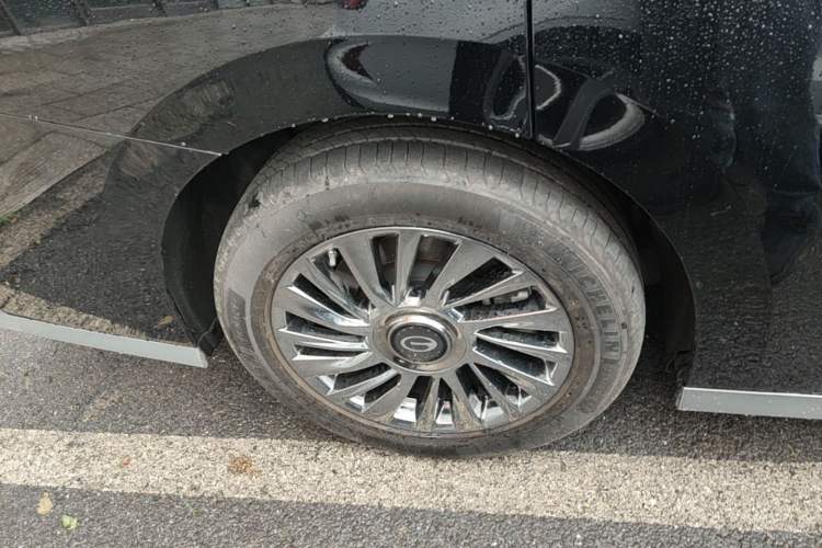 Used GAC Trumpchi M8 2023 Zongshi Series 400T Flagship Edition Right Rear Wheel Hub