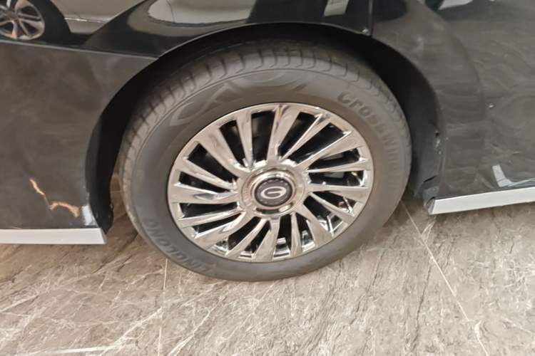 Used GAC Trumpchi M8 2023 Zongshi Series Dual-Motor YuZun Edition Right Rear Wheel Hub
