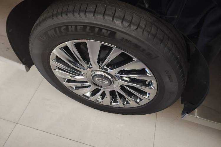 Used GAC Trumpchi M8 2023 Zongshi Series Dual-Motor Supreme Edition Right Rear Wheel Hub