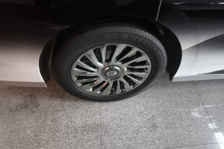 Used GAC Trumpchi M8 2023 Zongshi Series 400T Flagship Edition Right Rear Wheel Hub