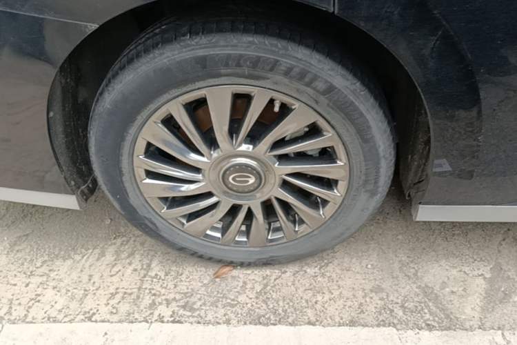 Used GAC Trumpchi M8 2023 Zongshi Series 400T Flagship Edition Right Rear Wheel Hub