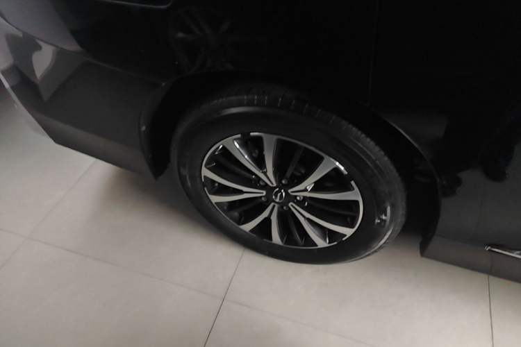 Used GAC Trumpchi M8 2023 Lingxiu Series 390T Luxury Edition Right Rear Wheel Hub