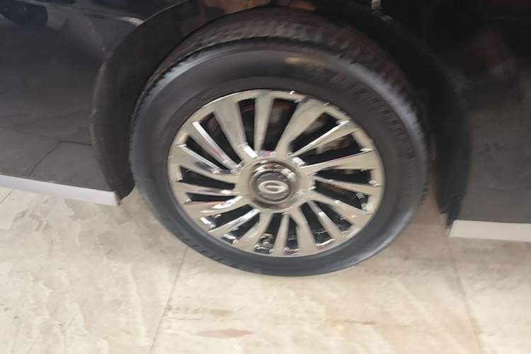 Used GAC Trumpchi M8 2023 Zongshi Series 400T Flagship Edition Right Rear Wheel Hub