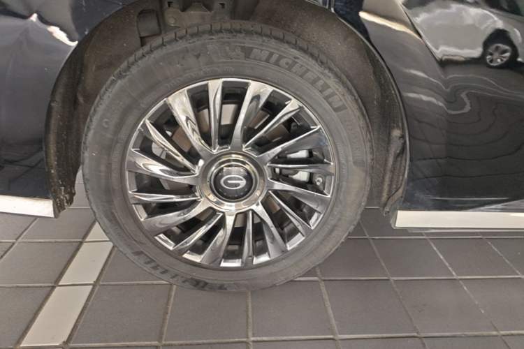 Used GAC Trumpchi M8 2023 Zongshi Series Dual-Motor Supreme Edition Right Rear Wheel Hub