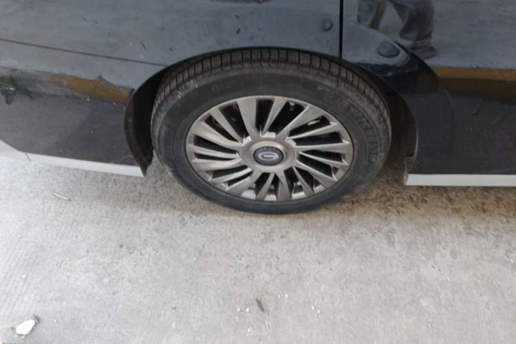 Used GAC Trumpchi M8 2023 Zongshi Series Dual-Motor YuZun Edition Right Rear Wheel Hub