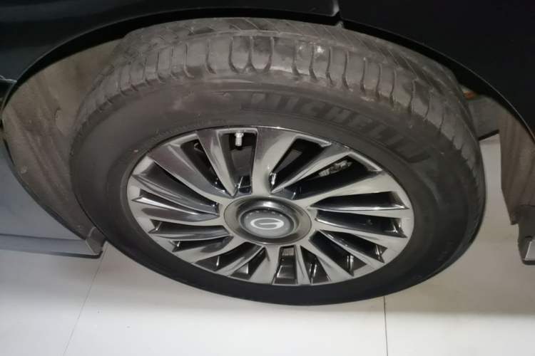 Used GAC Trumpchi M8 2023 Zongshi Series 400T Flagship Edition Right Rear Wheel Hub