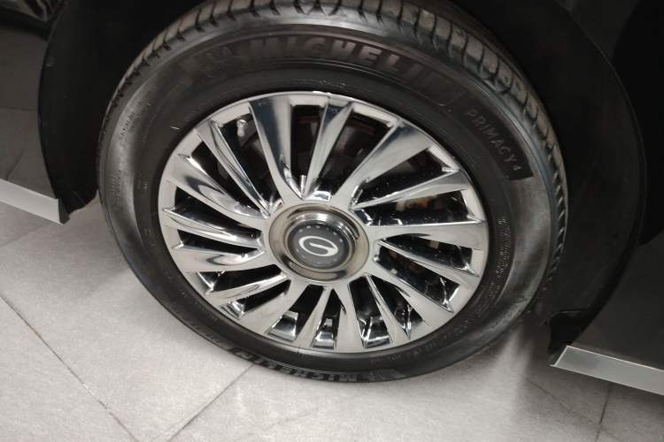 Used GAC Trumpchi M8 2023 Zongshi Series 400T Flagship Edition Right Rear Wheel Hub