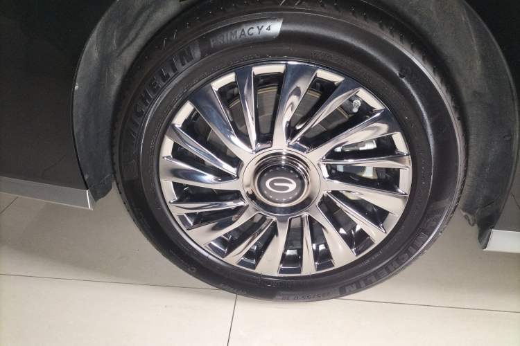 Used GAC Trumpchi M8 2023 Zongshi Series 400T Flagship Edition Right Rear Wheel Hub