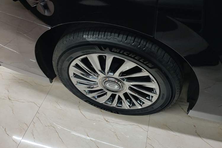 Used GAC Trumpchi M8 2023 Zongshi Series Dual-Motor Flagship Edition Right Rear Wheel Hub