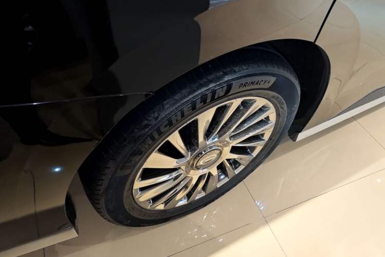 Used GAC Trumpchi M8 2023 Zongshi Series Dual-Motor Supreme Edition Right Rear Wheel Hub