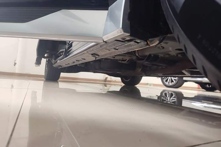 Used GAC Trumpchi M8 2023 Zongshi Series 400T Ultimate Edition Right Side Sill