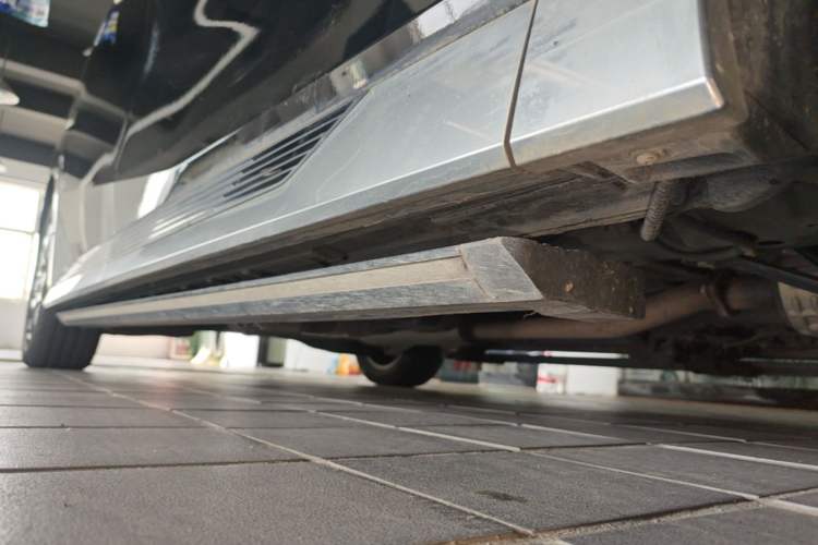 Used GAC Trumpchi M8 2023 Zongshi Series Dual-Motor Supreme Edition Right Side Sill