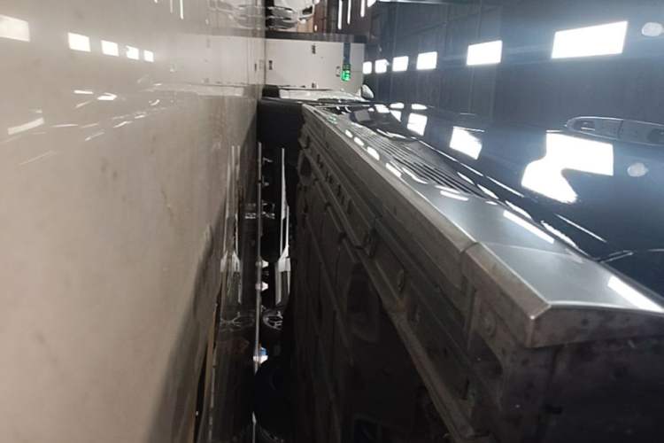 Used GAC Trumpchi M8 2023 Zongshi Series Dual-Motor YuZun Edition Right Side Sill