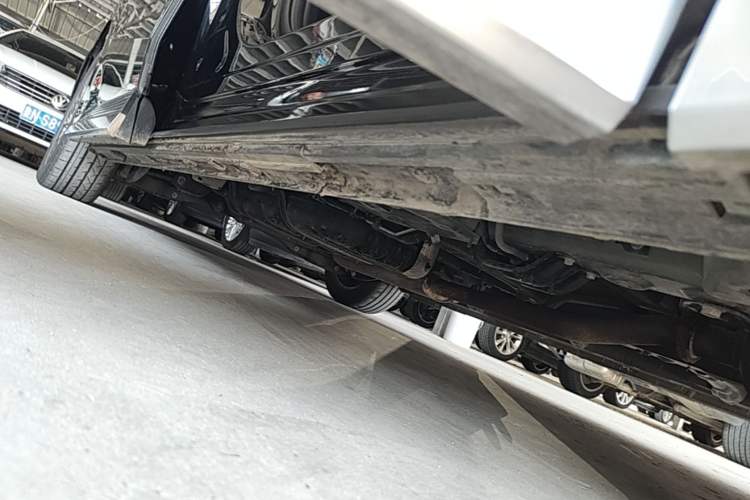 Used GAC Trumpchi M8 2023 Zongshi Series 400T Ultimate Edition Right Side Sill