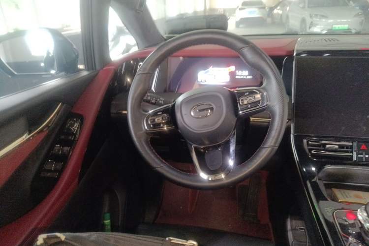 Used GAC Trumpchi M8 2023 Zongshi Series Dual-Motor Flagship Edition Steering Wheel