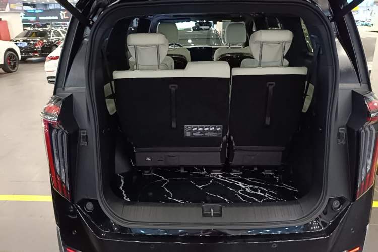Used GAC Trumpchi M8 2023 Zongshi Series 400T Flagship Edition Trunk