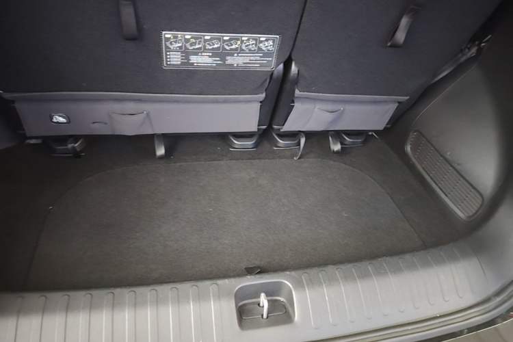 Used GAC Trumpchi M8 2023 Zongshi Series Dual-Motor Supreme Edition Trunk