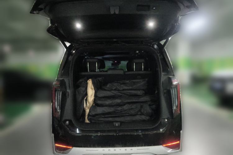 Used GAC Trumpchi M8 2023 Zongshi Series 400T Flagship Edition Trunk