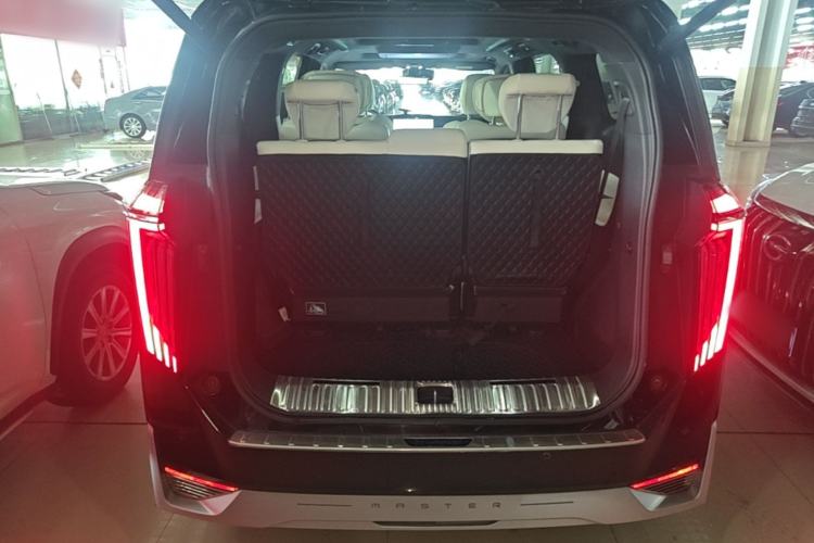 Used GAC Trumpchi M8 2023 Zongshi Series Dual-Motor YuZun Edition Trunk
