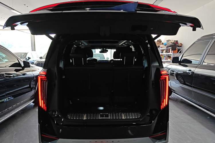 Used GAC Trumpchi M8 2023 Zongshi Series Dual-Motor Flagship Edition Trunk