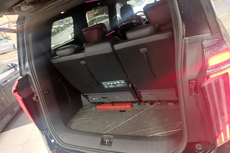 Used GAC Trumpchi M8 2023 Zongshi Series 400T Flagship Edition Trunk